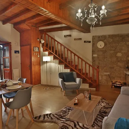 Το Αρχοντικό Της Σπυρούλας فيلة *